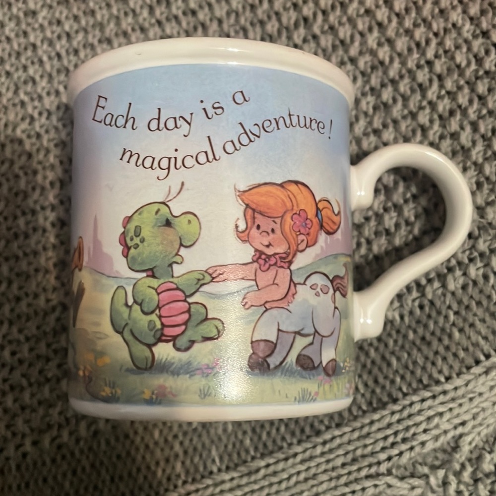💫🍬Vintage Spellbinders Stoneware Coffee Mug “Each Day is a Magical Adventure”